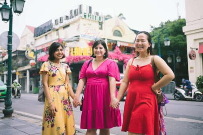 Hanoi Daylight Portraits: Preserve Your Memories - Meeting at Cong Coffee by St. Joseph Cathedral (and Why It Helps)