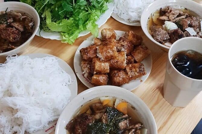 Hanoi Famous Michelin Guided Street Food Tour - Why a Michelin-linked Hanoi street food walk works