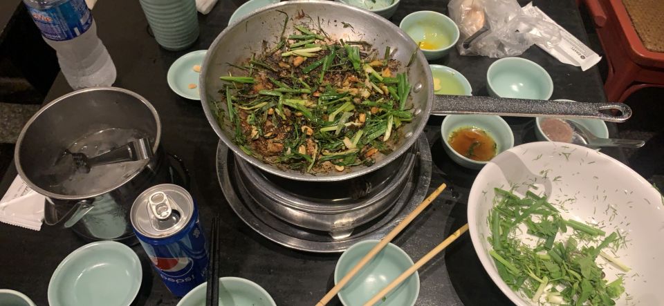 Hanoi: Food and Sightseeing Motorbike Tour with 7 Tastings - The first bites: rice paper grilling and that smoky-street energy