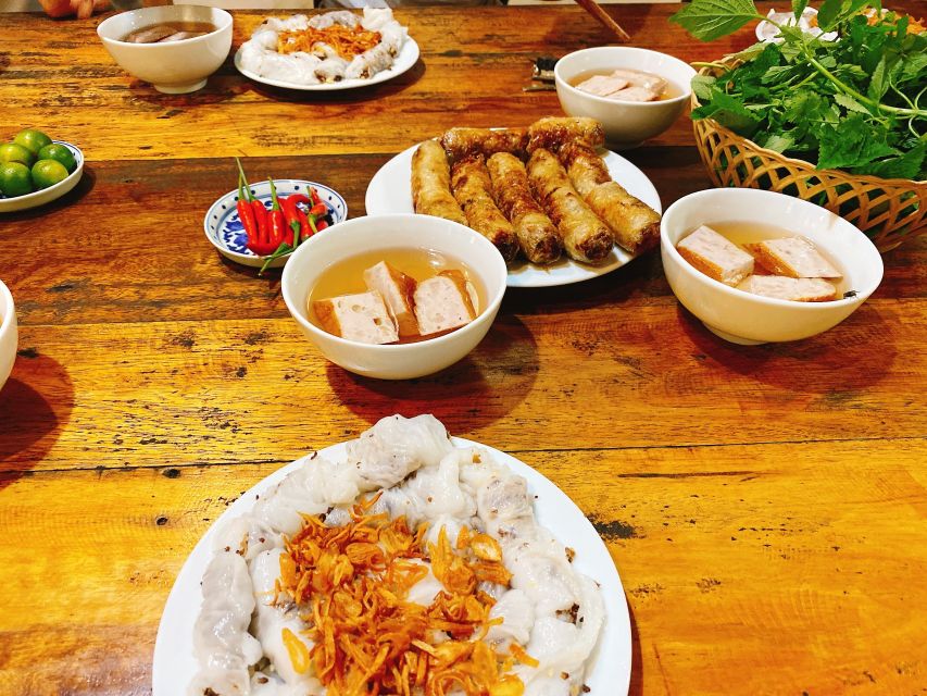 Hanoi: Food and Sightseeing Motorbike Tour with 7 Tastings - Banh cuon: the breakfast classic you’ll be glad you didn’t miss
