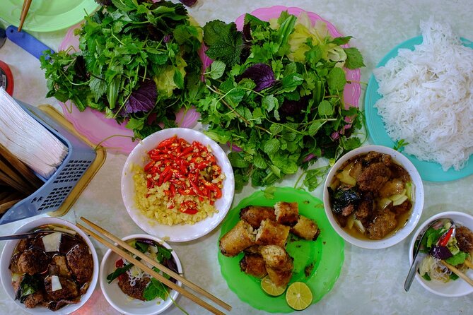Hanoi Food & Train Street Tour - Stop-by-stop: how the tastings usually play out