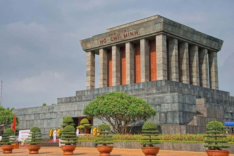 Hanoi Full-Day City Group Tour with Lunch and Guide - Ho Chi Minh Mausoleum complex: how to plan when access is limited