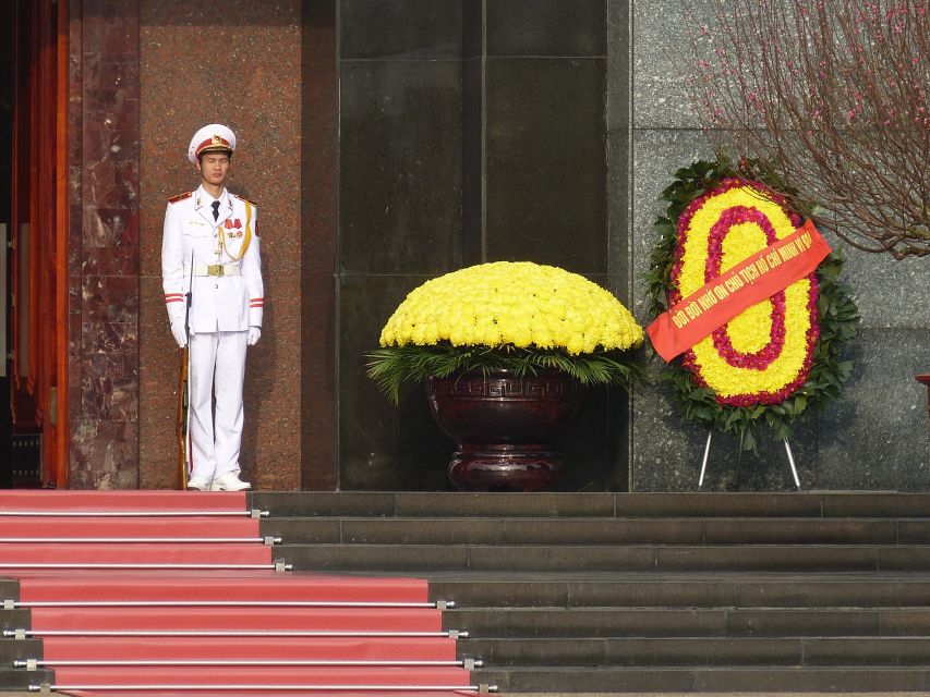 Hanoi: Full-Day City Tour with Lunch and Optional Extras - Optional cyclo: trade the bus for street-level Hanoi