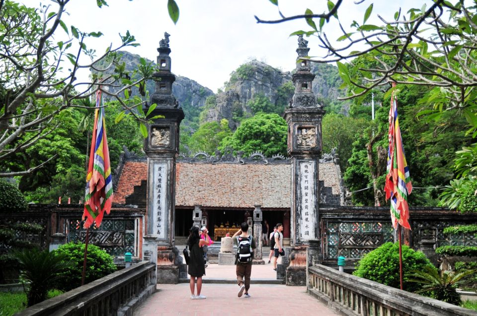 Hanoi: Full Day Guided Tour of Hoa Lu, Tam Coc, and Mua Cave - Price and Value: What $48 Actually Covers