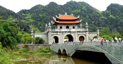 Hanoi: Full-Day Mua Cave, Hoa Lu and Tam Coc Tour - Hoa Lu Temple: Vietnam’s 10th-Century Capital Stop