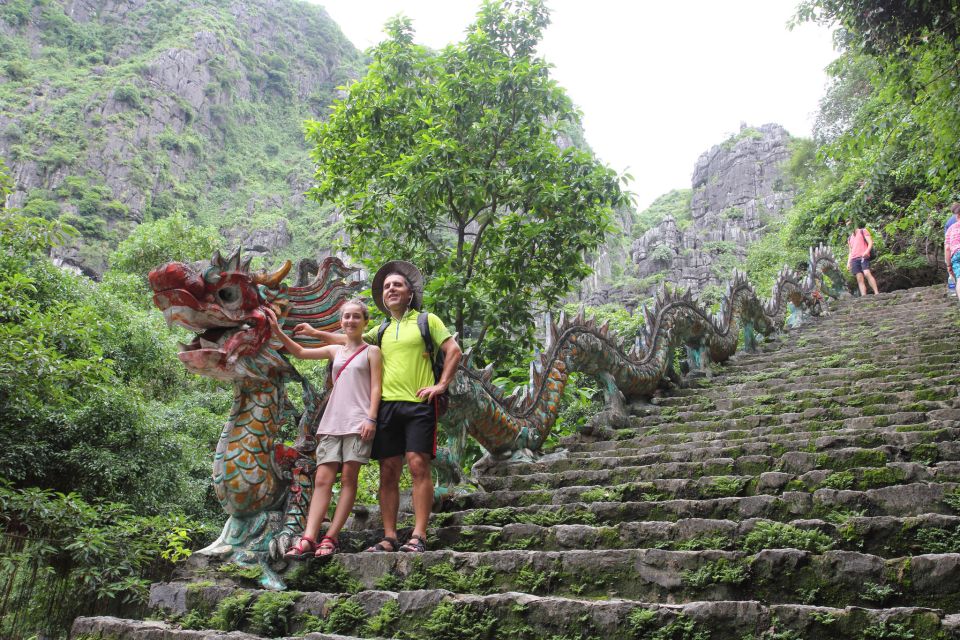 Hanoi: Full-Day Mua Cave, Hoa Lu and Tam Coc Tour - Tam Coc at Midday: Lunch, Then the Caves on a Boat