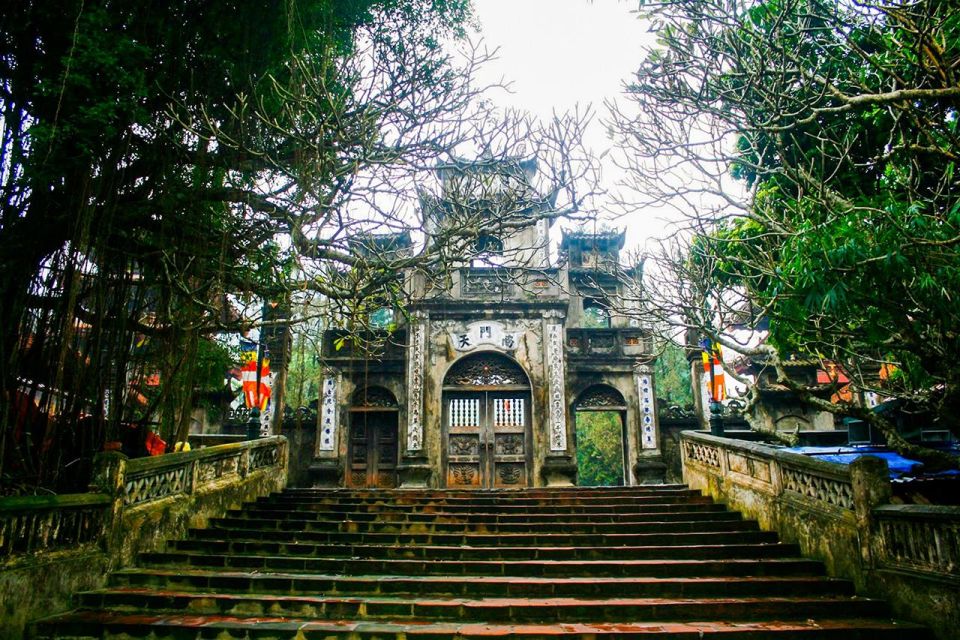 Hanoi: Full-Day Pilgrimage to Perfume Pagoda - Yen Stream boat ride: the scenic reset in the middle