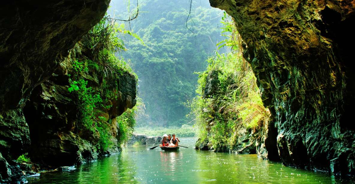 Hanoi: Full-Day Private Tam Coc Tour with Boat Ride & Lunch - Lunch Break: Vietnamese set-menu food that actually fuels the afternoon