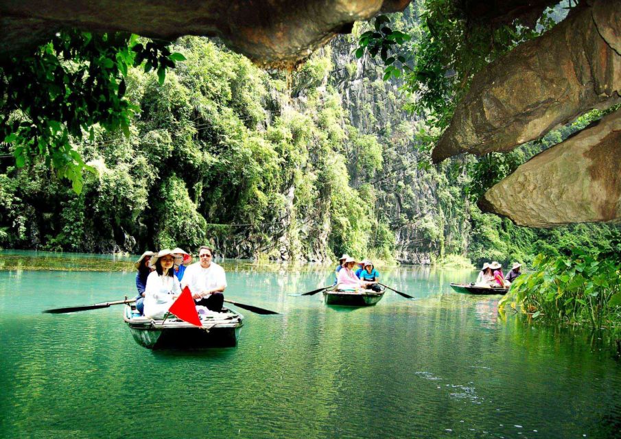 Hanoi: Full Day Tour of Hoa Lu, Tam Coc, and the Mua Cave - Buffet Lunch in Ninh Binh: Local Food With Vegetarian Options