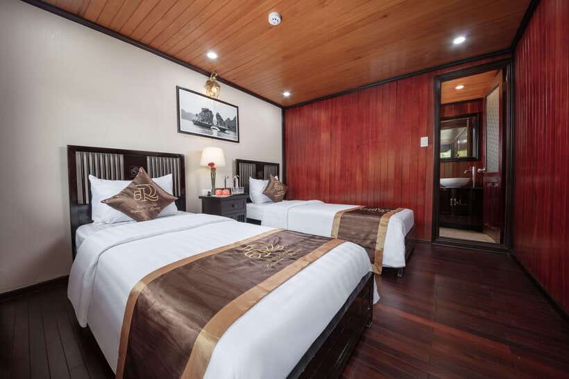Hanoi: Ha Long Bay 2-Day 1-Night Tour by 4-star Luxury Junk - Key highlights at a glance