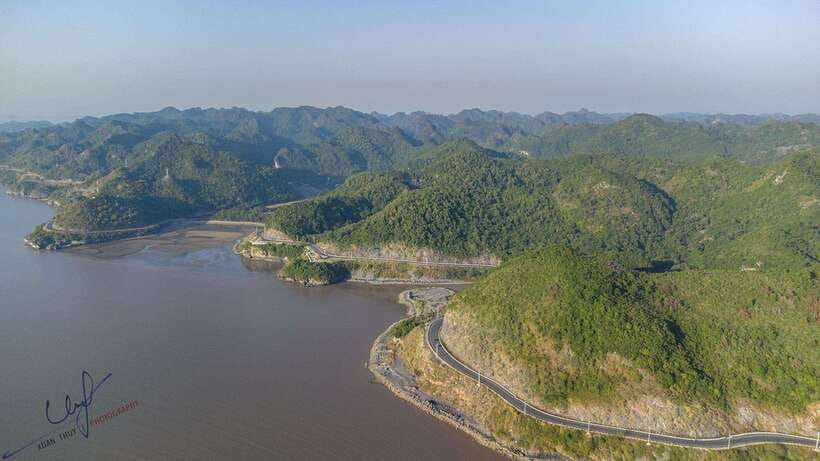 Hanoi: Ha Long Bay & CatBa Island 3-Day with Boutique Cruise - Entering Ha Long Bay and Cat Ba on a realistic 3-day timeline