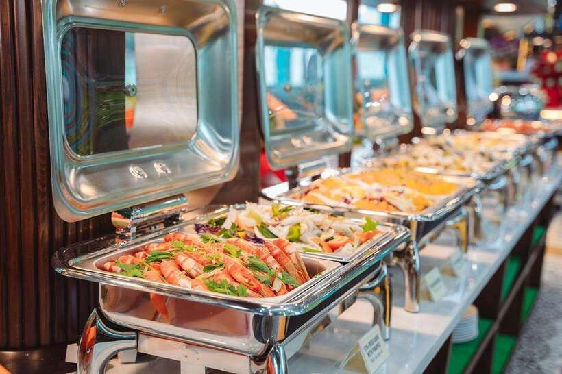 Hanoi: Ha Long Bay Day Tour - Apollo Cruise, Jacuzzi, Buffet - The sunset party on board: what happens on the return cruise