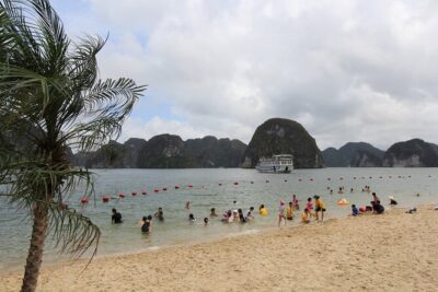 Hanoi - Ha Long Luxury Day Cruise with Kayak & Cave Adventure - Pearl farm stop: the most practical 20 minutes you’ll spend