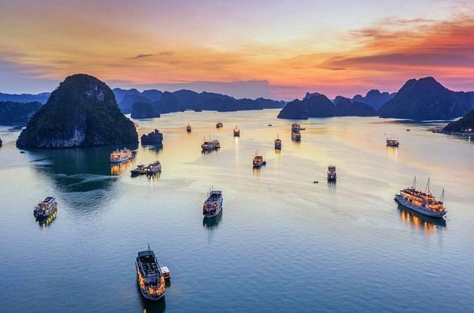 Hanoi - Ha Long Luxury Day Cruise with Kayak & Cave Adventure - Sung Sot Cave: big chambers, darker footing