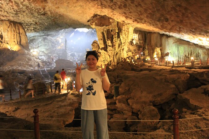 Hanoi - Ha Long Luxury Day Cruise with Kayak & Cave Adventure - Luon Cave: kayak or bamboo boat in calm water