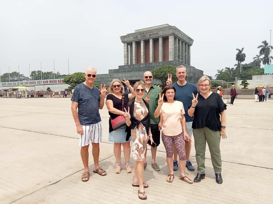 Hanoi: Half-Day City Tour with Thang Long Water Puppet Show - Thang Long Water Puppet Theatre: the 50-minute show that ties it together
