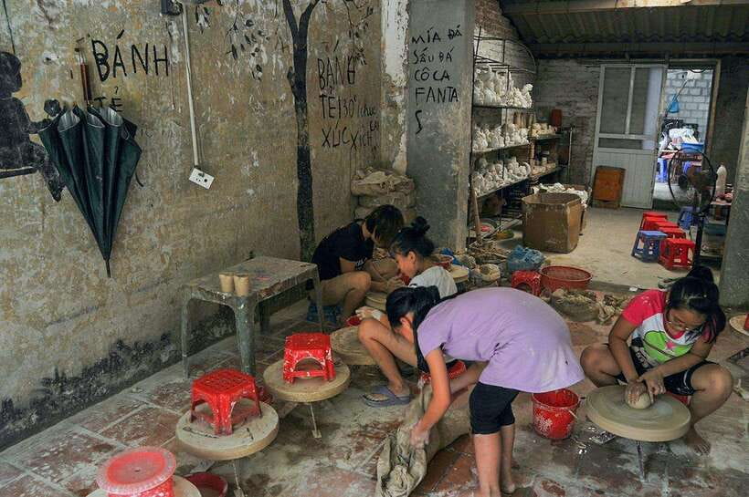 Hanoi: Half-day Hands-on Pottery Workshop At Bat Trang - The Bat Trang Walk: Looking Closely Without Feeling Lost