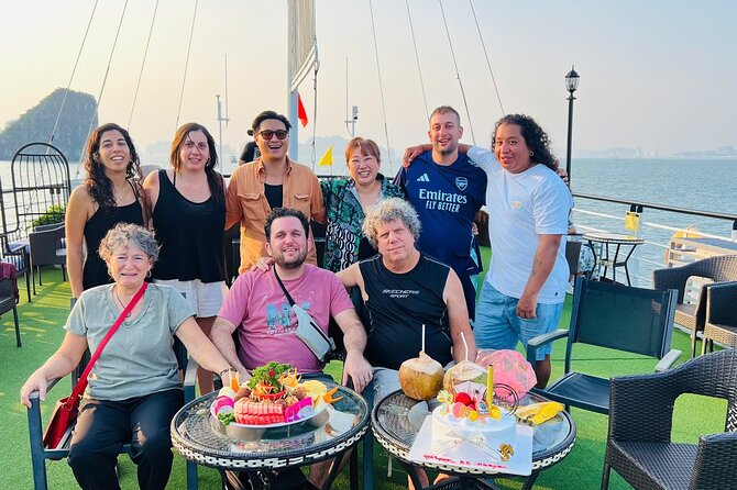 Hanoi : Halong Bay 7-Hour Luxury Cruise with Limousine Transfer - Lunch onboard: buffet comfort, not fine-dining expectations