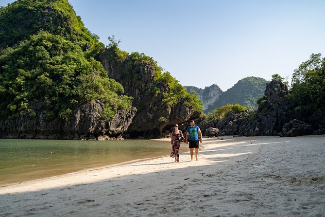 Hanoi : Halong Bay 7-Hour Luxury Cruise with Limousine Transfer - Trinh Nu Beach and kayaking in Trinh Nu Cave: the best “active” chunk