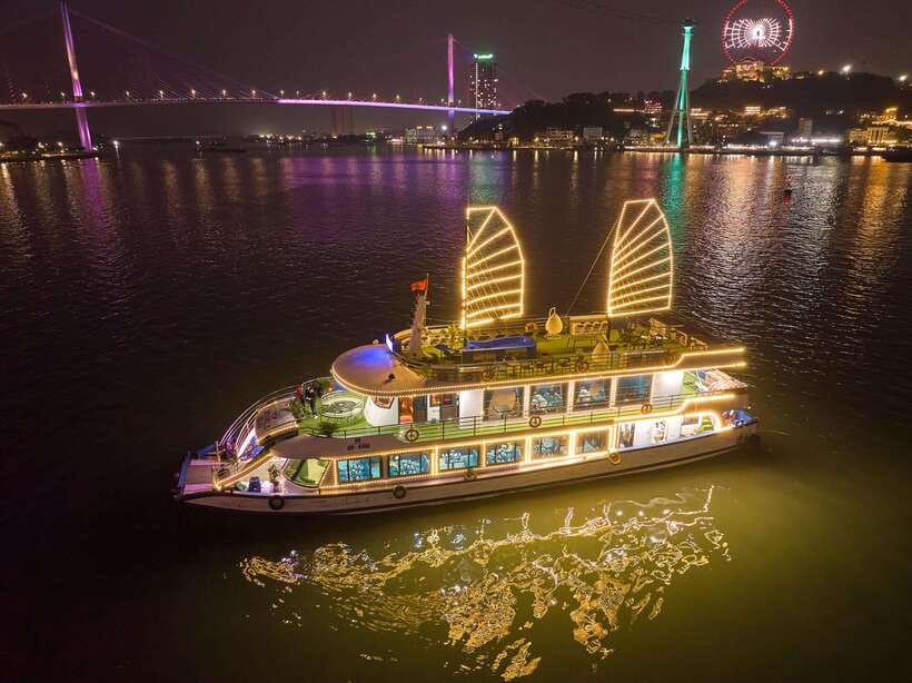 Hanoi: Halong Bay Cruise, Amazing Cave, Titov Island & Kayak - Sung Sot Cave: the surprise name lives up to it