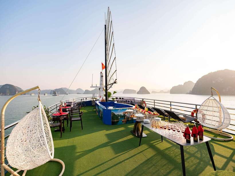 Hanoi: Halong Bay Cruise, Amazing Cave, Titov Island & Kayak - Luon Cave by kayak: the best reason to pick this exact tour