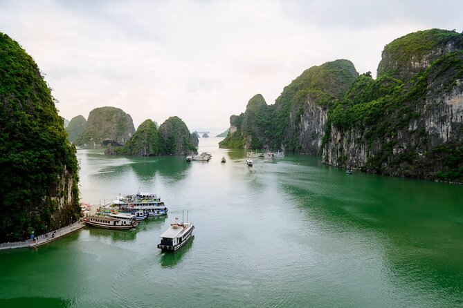 Hanoi: Halong Bay Luxury Option – Titop, Surprise Cave, Kayak - Getting on the Cruise: What the Day Feels Like Once You’re Moving