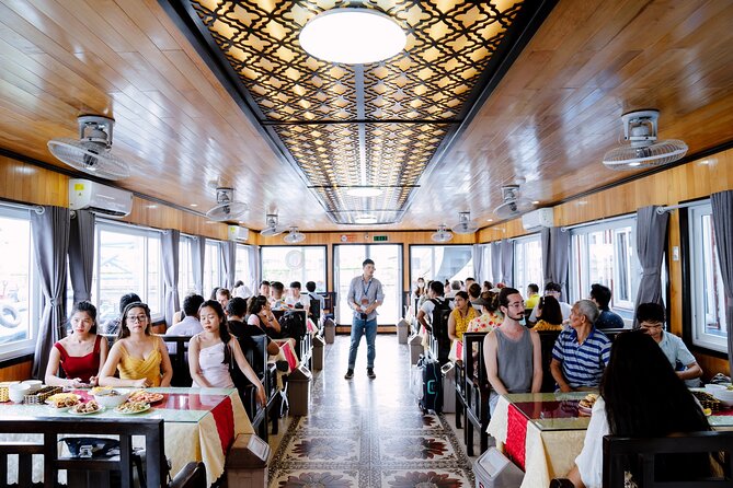 Hanoi: Halong Bay Luxury Option – Titop, Surprise Cave, Kayak - Onboard Lunch, Service Style, and the Guide Factor