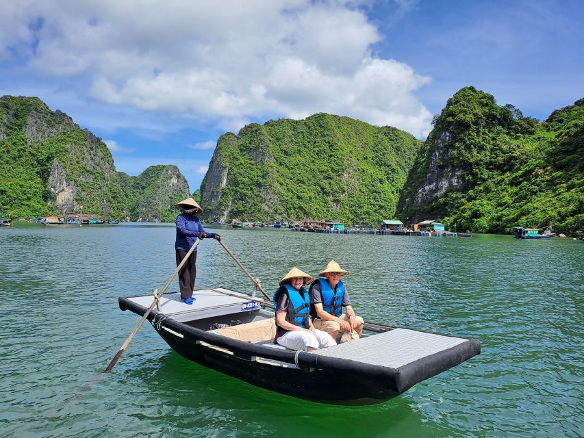 Hanoi Halong Luxury Day Tour with Private Cabin - Luon Cave by kayak or bamboo boat: the water-gate moment