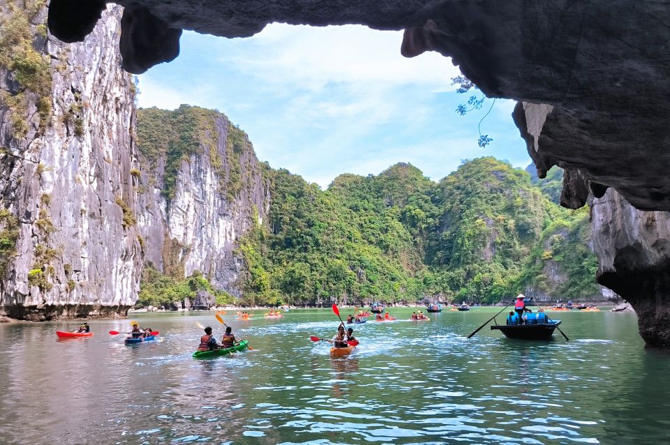 Hanoi Halong Luxury Day Tour with Private Cabin - Sundeck meals, sunset tea, and making the most of downtime