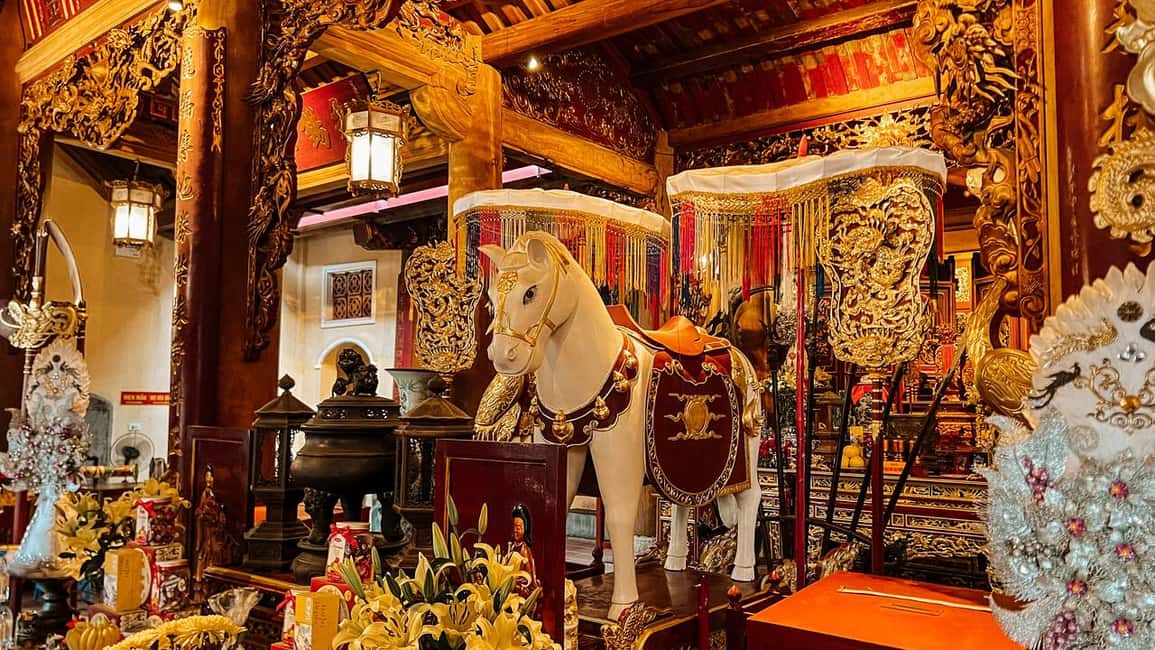 Hanoi Hidden Site: Immersive Spiritual & Cultural Experience - West Lake pilgrimage at Phủ Tây Hồ: beliefs with a lakeside view