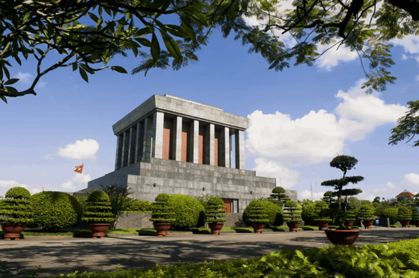 Hanoi: Highlights, Incense Village, Hat Crafting Guided Tour - One Pillar Pagoda: short, meaningful, and part of the classic route