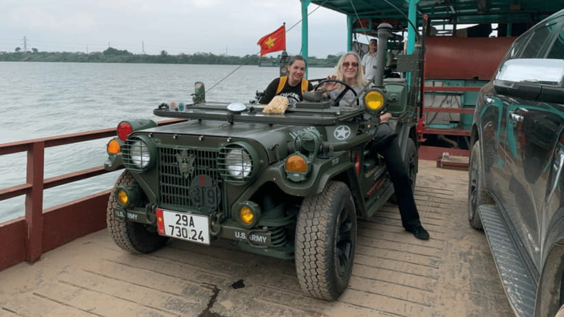 Hanoi: Historic Jeep Tour - French Quarter in Hanoi: Little Paris without the museum fatigue