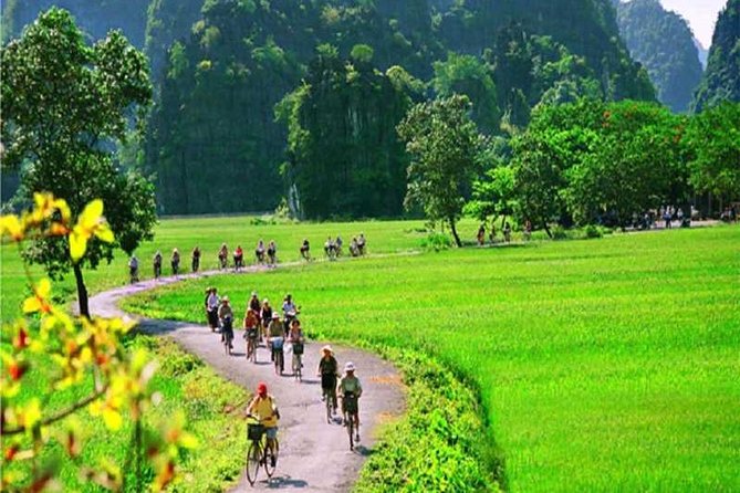 Hanoi - Hoa Lu - Tam Coc - Mua Cave - 1 Day Tour. By Luxury Limousine From Hanoi - Lunch and tea break: how the tour avoids dead time