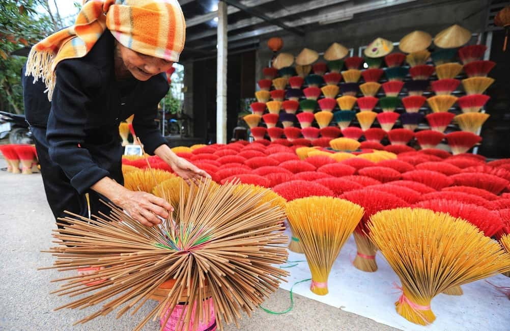 Hanoi: Incense Village, Ninh Binh, Tam Coc, & Hoa Lu Tour - Should you book this Hanoi–Ninh Binh–Tam Coc–Hoa Lu day trip?