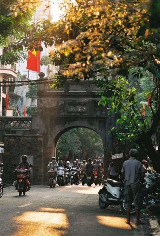 Hanoi Jeep Adventure: A Cultural Journey - French Quarter and Old Quarter Highlights: Opera House, Embassies, Bridges