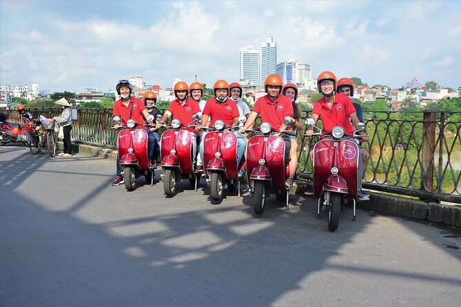 Hanoi Jeep Food Tour Led By Women - Stop 1 in the Old Quarter flea-market zone: where the night starts