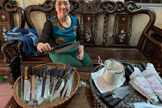 Hanoi Knife-Making Class:Join the Legacy in Blacksmith's Workshop - Da Sỹ is the point: craft, not cosplay