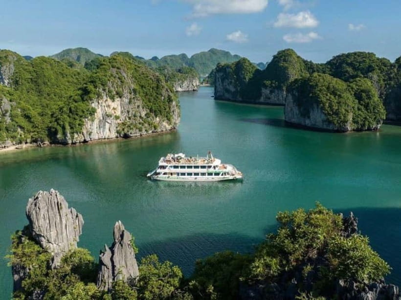 Hanoi: Lan Ha Bay & Cat Ba Island Day Trip on Luxury Cruise - Sailing past Cai Beo: the 7,000-year-old floating village