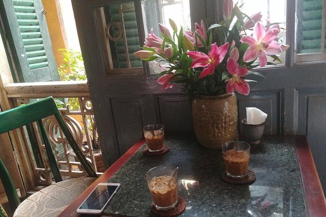 Hanoi Local Market Discovery - Breakfast and coffee: the included refuel that keeps the tour human