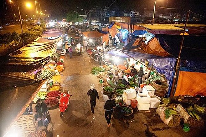 Hanoi Local Market Discovery - Quang Ba Flower Market: walking through Vietnam’s color supply chain