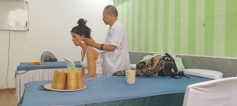 Hanoi Local Spa - Where you get the spa: hotel service vs. local house