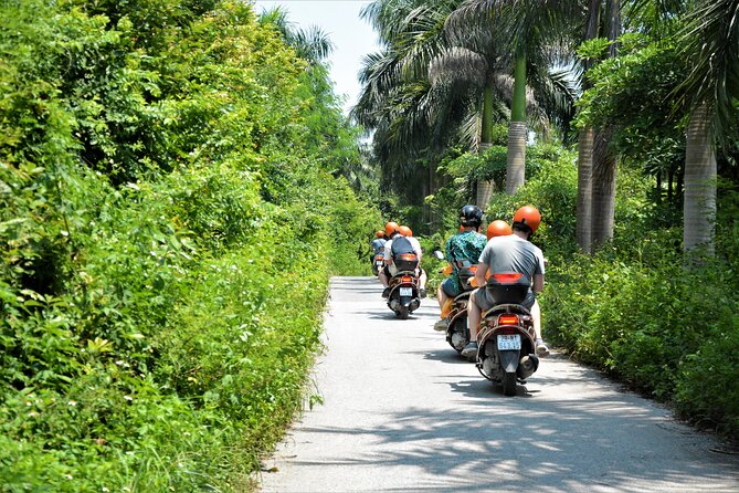 Hanoi Motorbike Led By Women: Hanoi Countryside Motorbike Tours - Hội Phụ broomstick making and Lại Đà pagoda tea chats