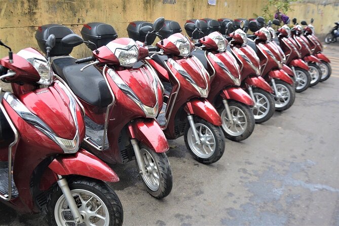 Hanoi Motorbike Tours Led By Women: Hanoi Outskirts & Rural Life - Safety and comfort on a scooter: what to expect when roads get busy