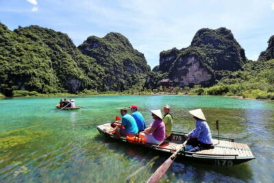 Hanoi: Ninh Binh, Bai Dinh/Hoa Lu, Trang An, & Mua Cave Tour - The limousine ride: comfort, timing, and why it matters