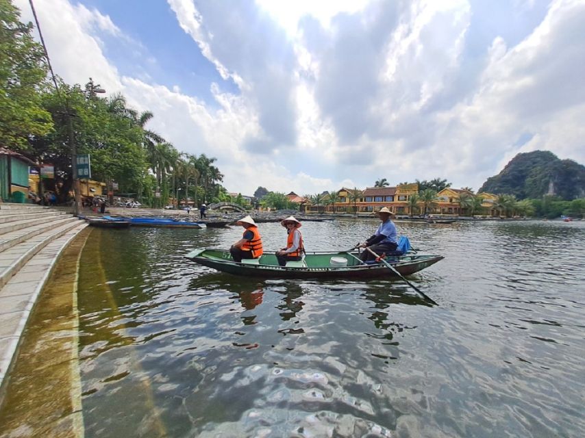 Hanoi: Ninh Binh, Hoa Lu, Tam Coc and Mua Cave Day Trip - How the Best Guides Keep the Day Moving (and Still Relaxed)