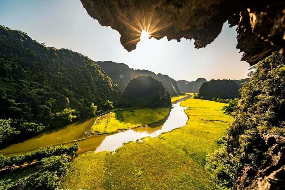 Hanoi: Ninh Binh small group day tour by luxury dcar 9-seats - Luxury DCAR limousine and a small-group feel