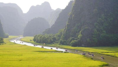 Hanoi: Ninh Binh, Tam Coc, Mua Cave & Hoa Lu with cycling - The “30+ dishes” buffet lunch: where the value gets real