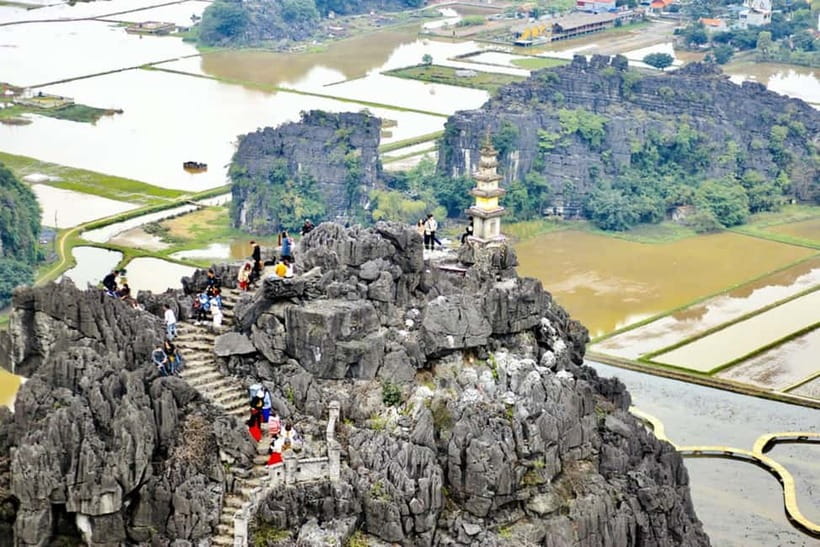 Hanoi: Ninh Binh Tour Hoa Lu, Trang An & Mua Cave & Van Long - Lunch and energy management before the big boat ride