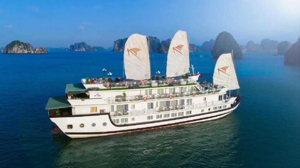 Hanoi/Ninh Binh:3 Day 2 Night Bai Tu Long Bay Luxury Junk - Day 1 Cap La adventure: kayaking, swimming, sunset sailing, squid fishing