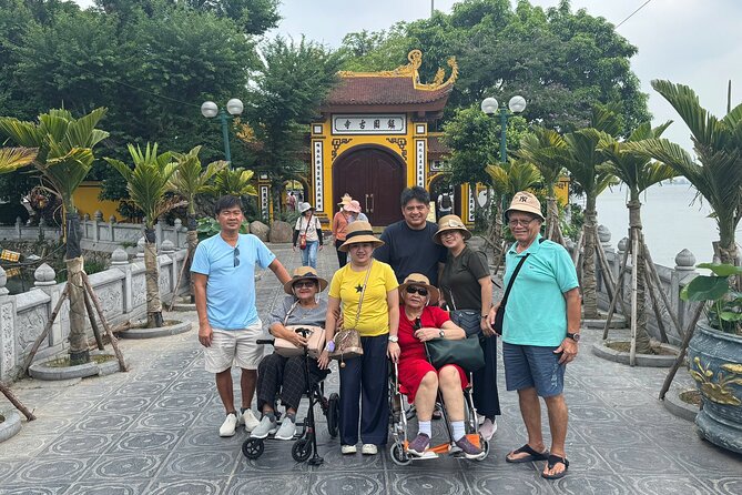 Hanoi: Old Quarter and French Quarter Walking Food Tour - Hanoi Post Office and Opera House: classic facades without the museum marathon